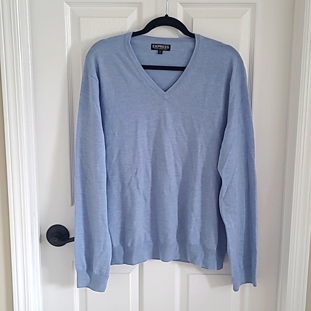 EXPRESS Merino Wool XL men's sweater in light "baby" blue color